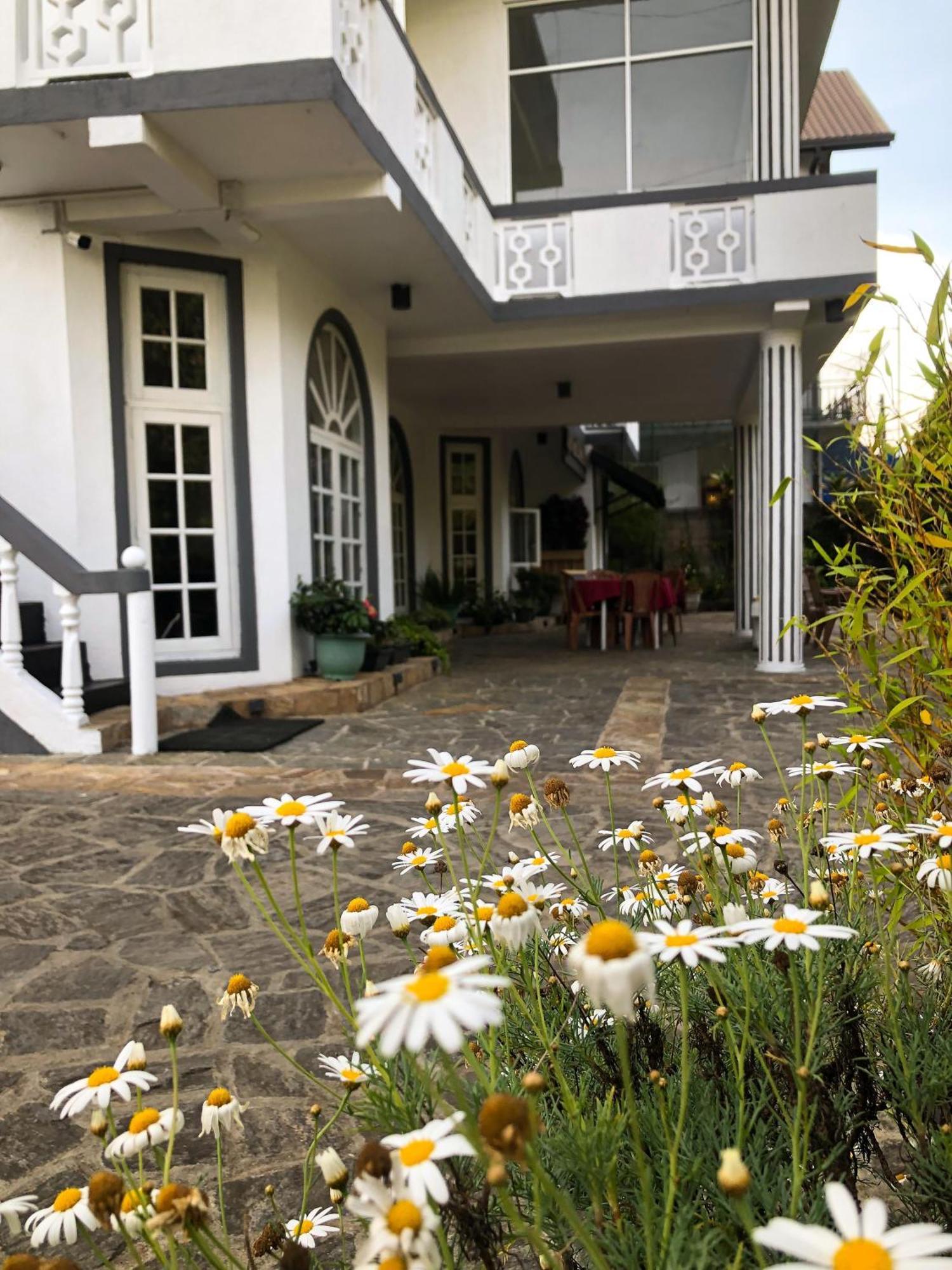 Suriya Guest Hotel Nuwara Eliya Kültér fotó