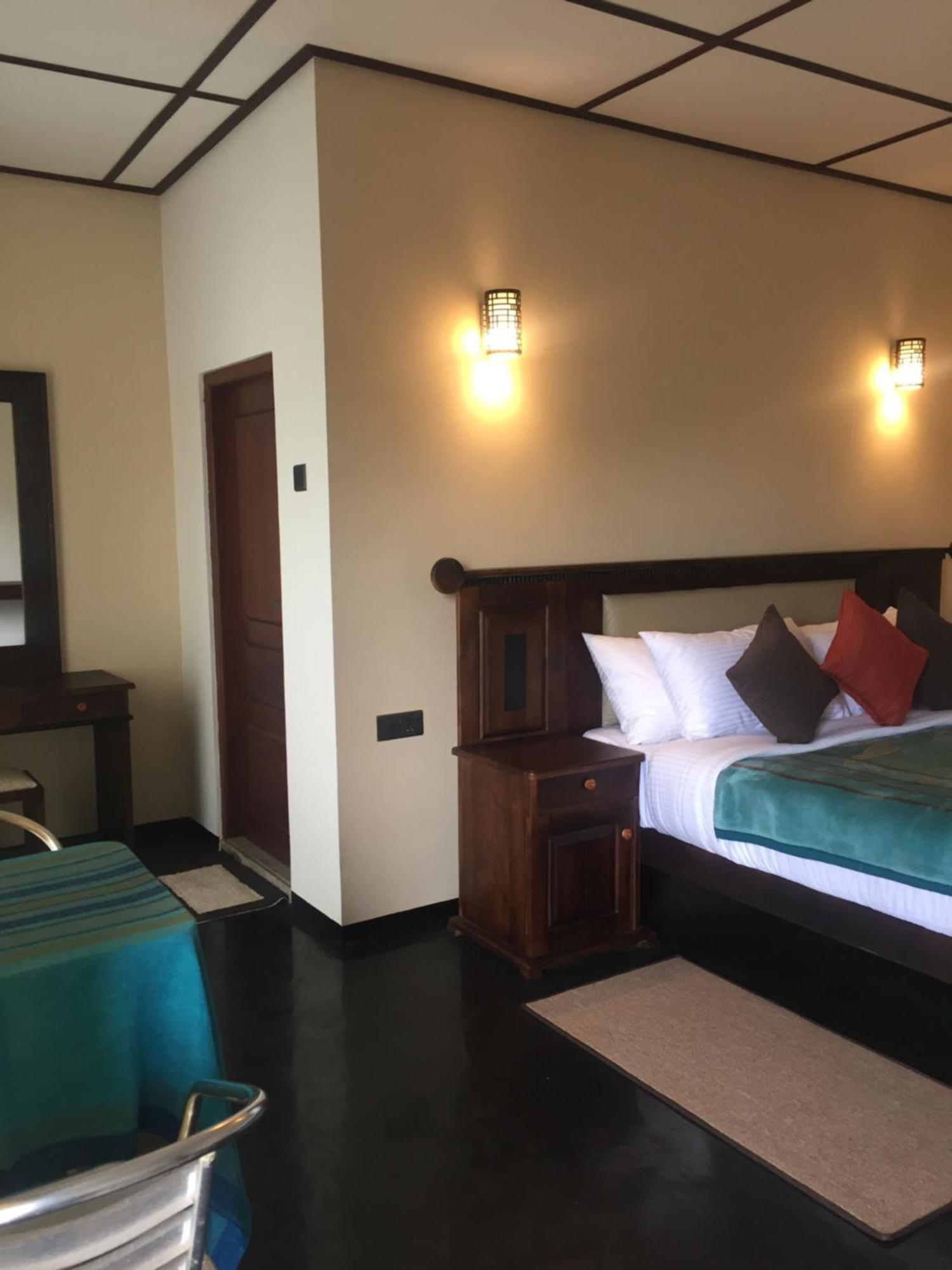 Suriya Guest Hotel Nuwara Eliya Kültér fotó